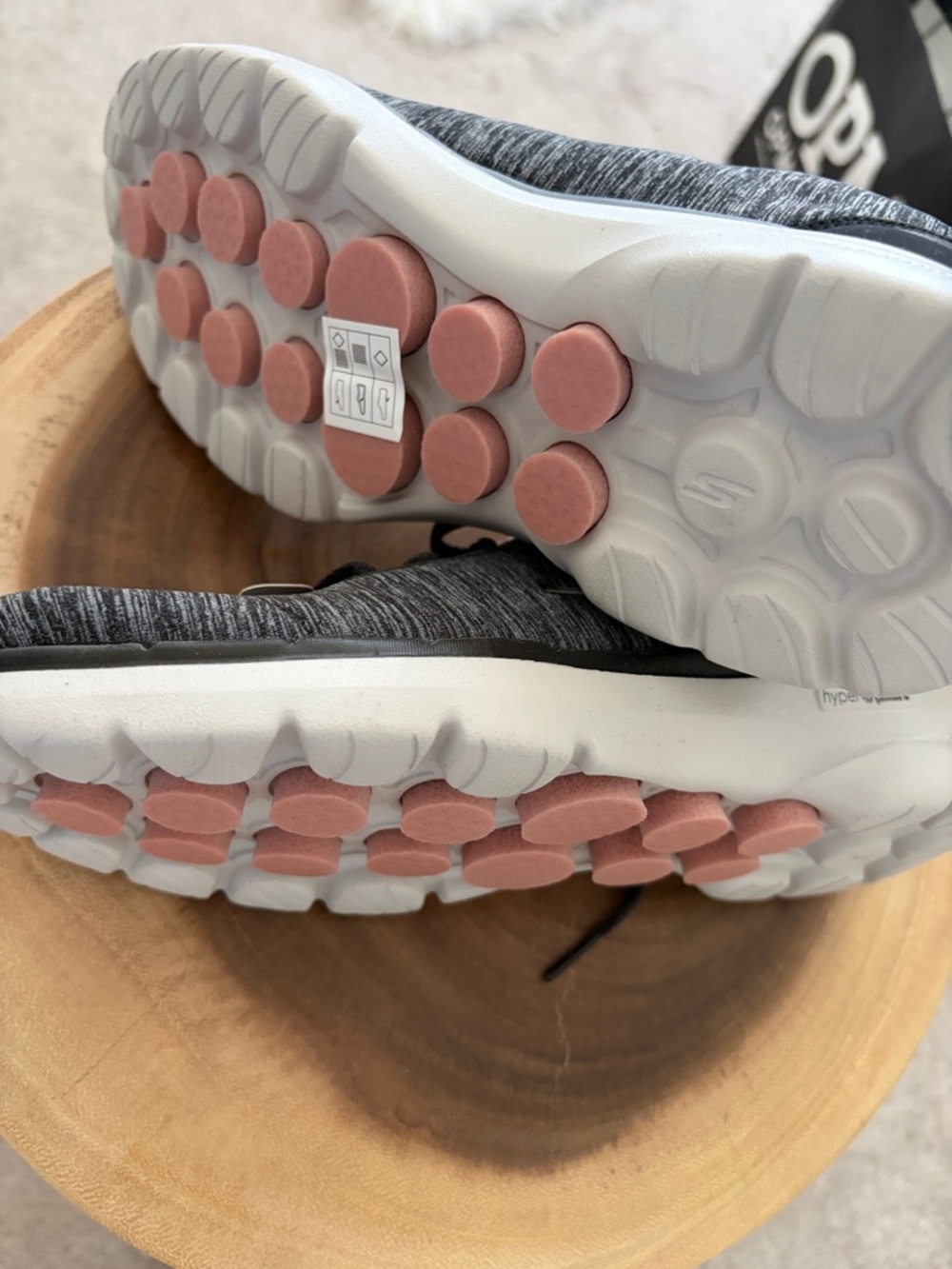 Skechers GOwalk 6 Women's Charcoal Gray with Pink Lining Athletic Shoes - Picture 2 of 2